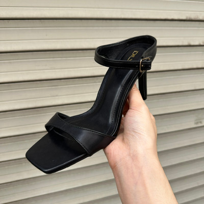 สีสัน: ดำ  / Size : 38