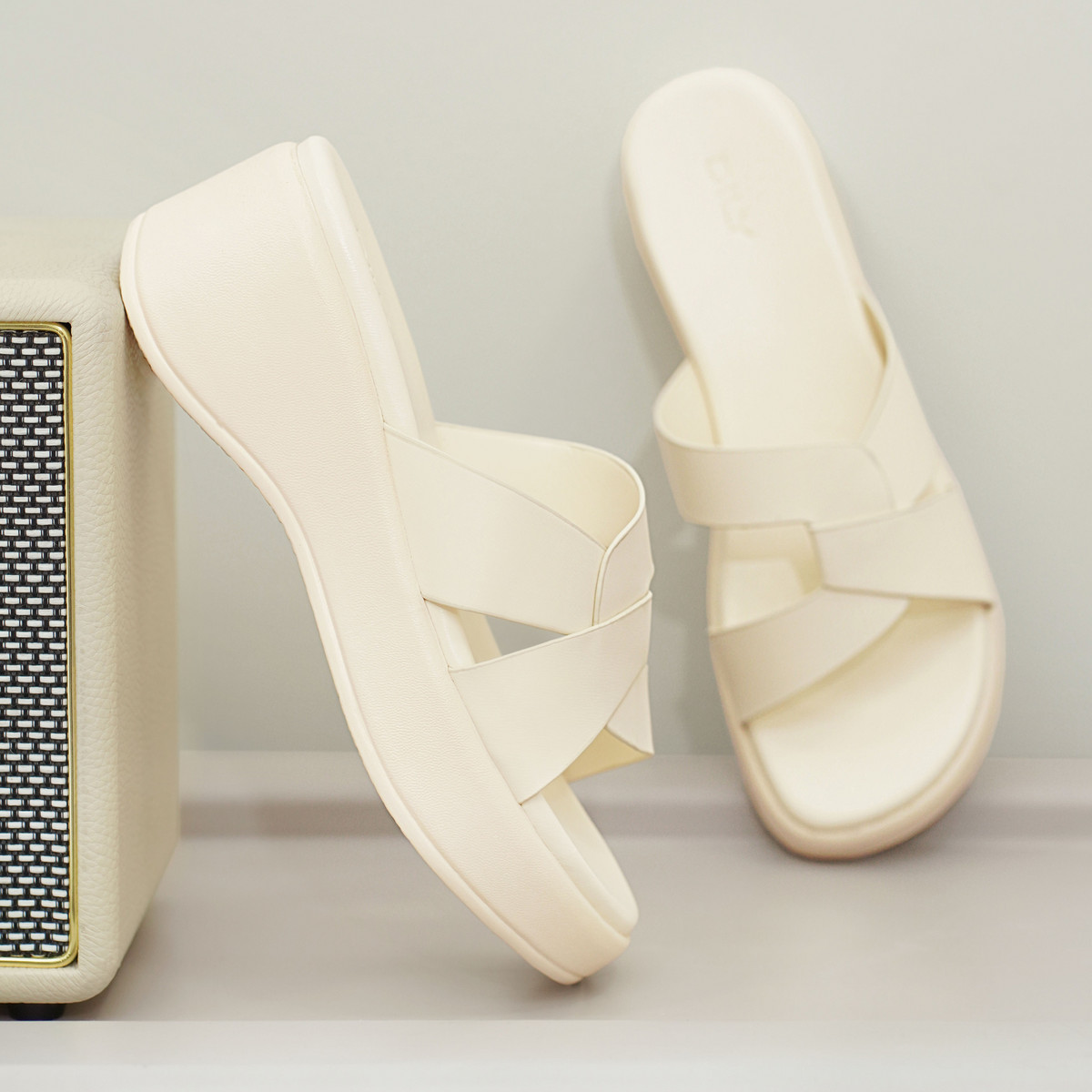 รองเท้าแตะพื้นหนา AA0429