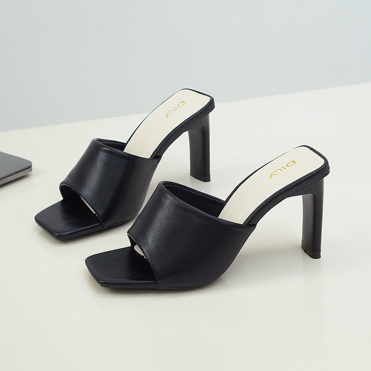 รองเท้าเปิดส้นส้นสูง DL0602