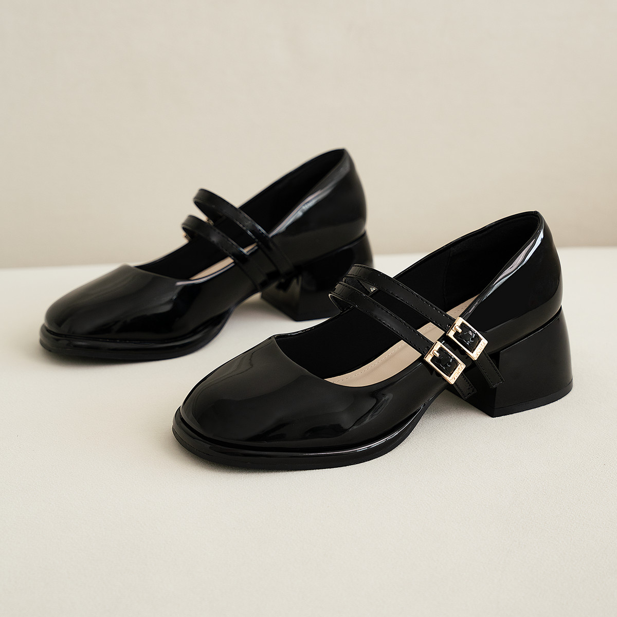 รองเท้าปิดหน้าเท้า DL0638