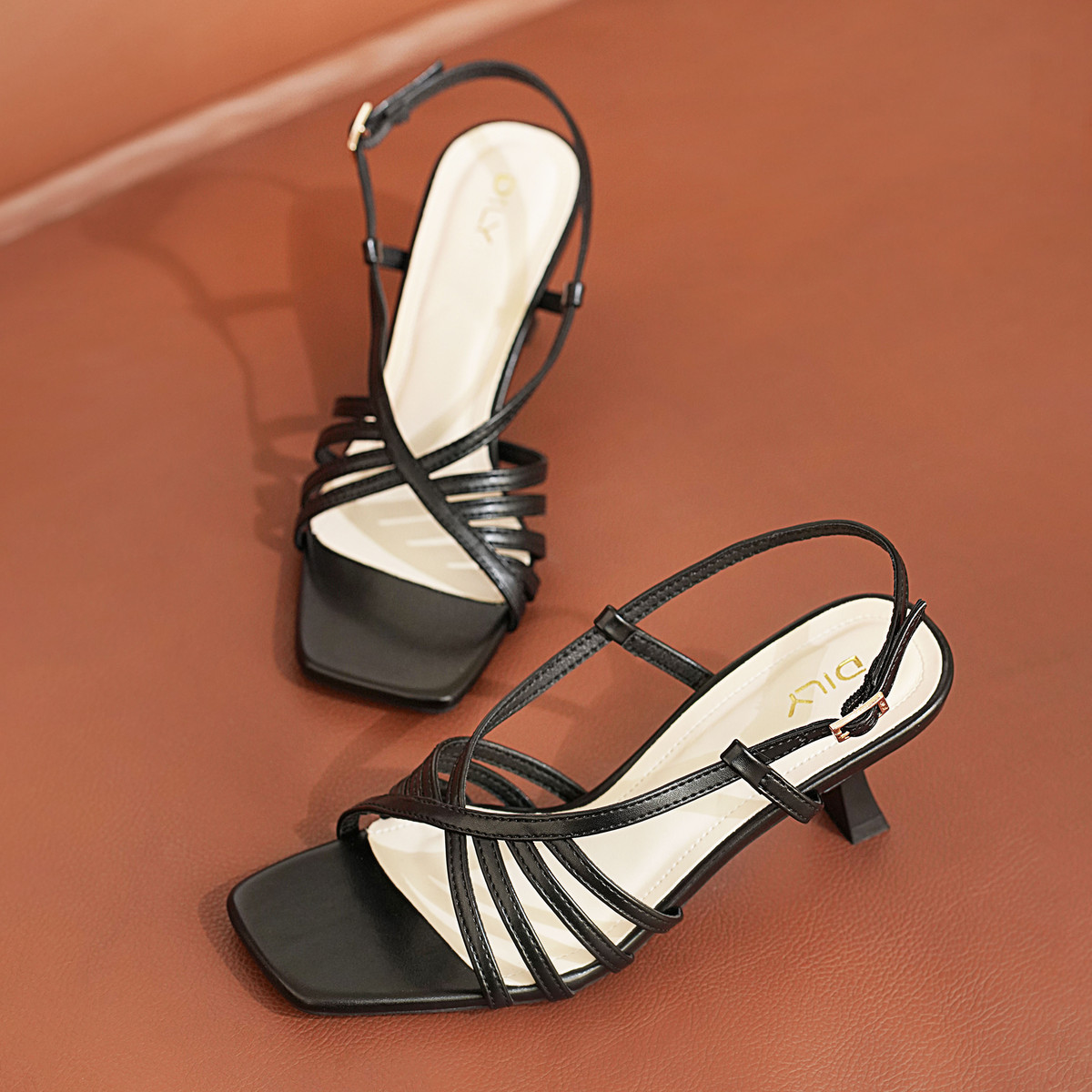 รองเท้าส้นสูงแบบเปิดหน้า DL0582