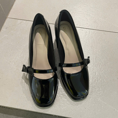 สีสัน: ดำ  / Size : 38