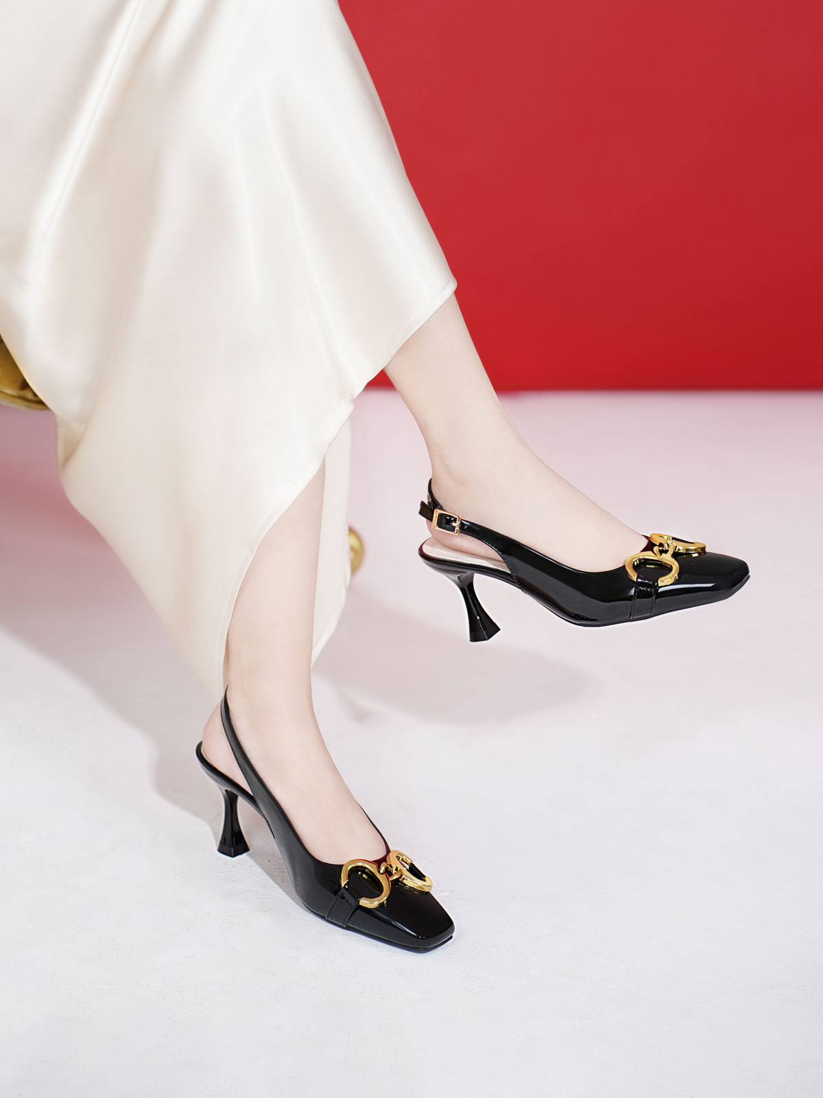 รองเท้าสลิงแบ็ค DL0561